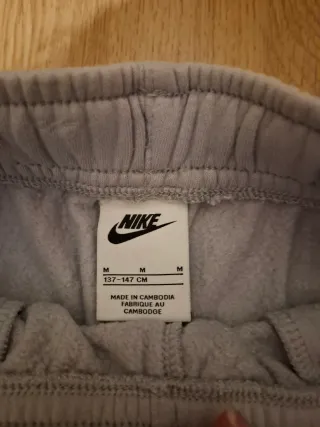 Chándal Nike Gris Cargo