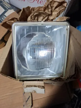 Faro RENAULT 12TS Derecho