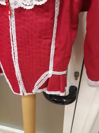 Corpiño fallera rojo con encaje blanco