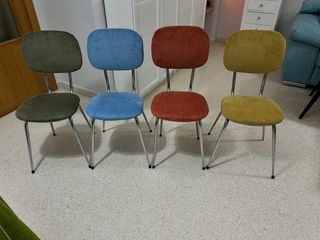 Sillas vintage restauradas. 200€ Por unidad.