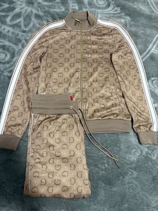 Conjunto deportivo Guess Talla S