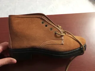 Botín de ante marrón. Segarra