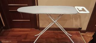 Mesa de planchar plegable