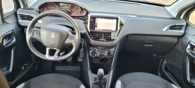 Peugeot 208 5P Style 1.2L PureTech 82CV