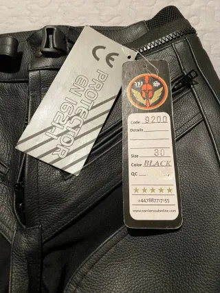 PANTALON MOTO PIEL NEGRO NUEVOS