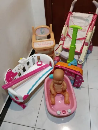 Lote Nenuco: Cuna, Silla, Bañera y Cochecito