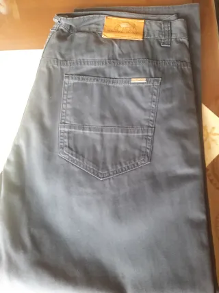Pantalón de caballero azul marino talla 52
