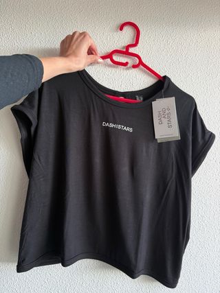 Camiseta Dash and Stars negra nueva