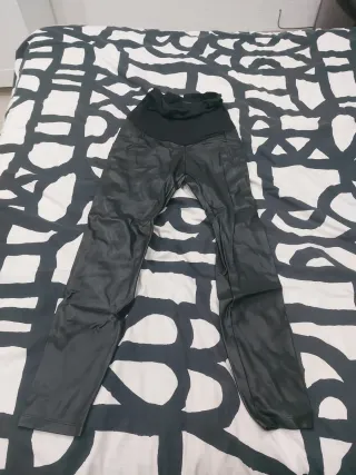 Pantalón premamá efecto piel