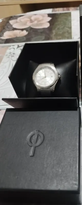 Reloj Radiant Plata y Negro Nuevo!