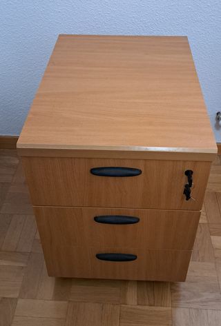 Cajonera de oficina con ruedas