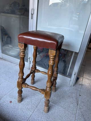 Taburete de madera