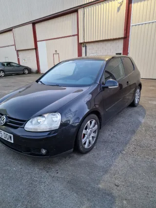 Volkswagen Golf 2004