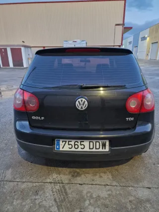 Volkswagen Golf 2004