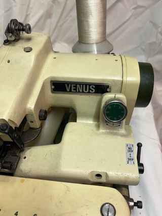 Máquina de coser Venus industrial