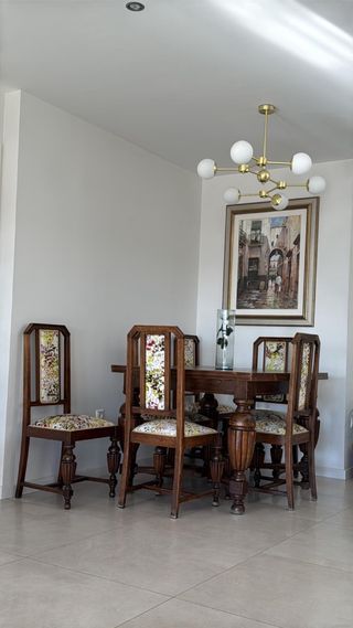 Mesa comedor y 6 sillas antiguas