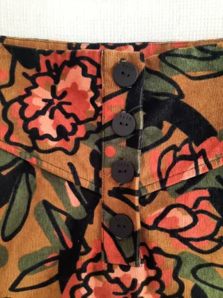 Falda SKFK estampada floral