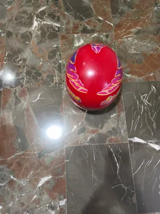 Casco de moto con gafas estilo retro