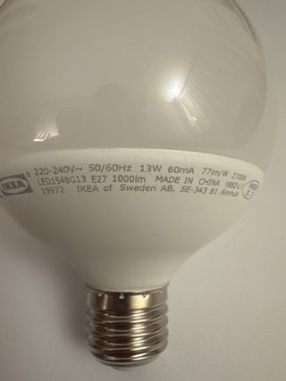 Lámpara de pie Ikea HEKTAR gris