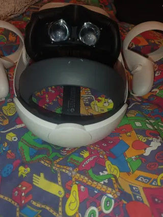 Meta Quest 2 VR Headset