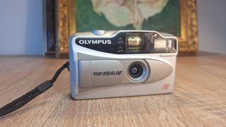 Cámara de película de 35 mm Olympus TRIP XB41 AF