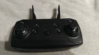 Dron DEERC con Cámara 1080p y Accesorios