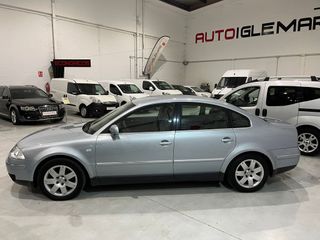 VOLKSWAGEN Passat 1.9 TDi Hline 6vel 130cv