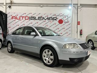 VOLKSWAGEN Passat 1.9 TDi Hline 6vel 130cv