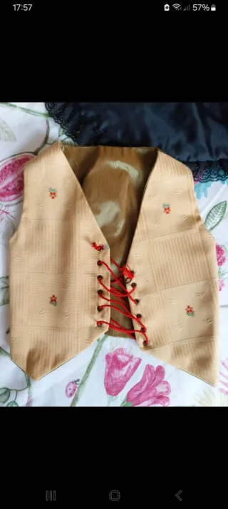 Traje Asturiana Niña 1-2 Años. Alpargatas talla 22