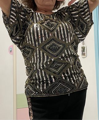 Maglietta elegante con paillettes