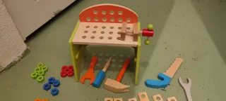 Banco de herramientas de madera para niños