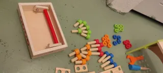 Banco de herramientas de madera para niños