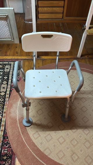 Silla de ducha con asiento y respaldo