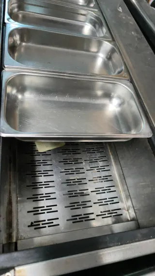Mesa Refrigerada Preparación Ensaladas 3 Puertas