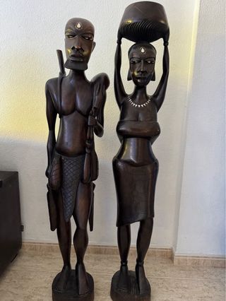 Figuras de madera tallada (pareja) 1’35cm alto