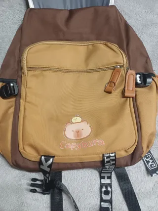 Mochila Capibara Beige y Marrón