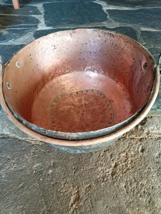 Caldera de cobre antigua