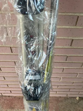 Esquís Rossignol 150cm + bastones y botas n39.