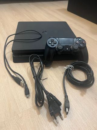 PS4 Slim Nera + Controller + Giochi
