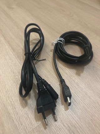 PS4 Slim Nera + Controller + Giochi