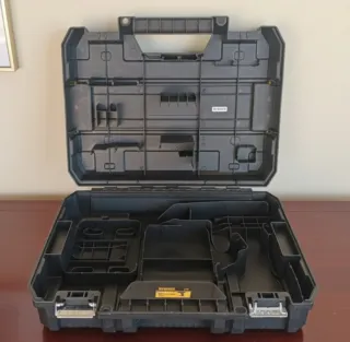 Maletín DeWalt Negro y Amarillo