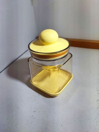 Contenitore Giallo Particolare h11cm 8cm x 8cm  Gu