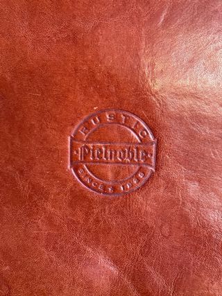 Maletín de piel marrón