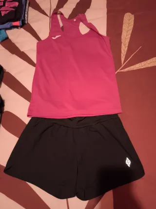 Conjunto deportivo Joma mujer 2 camisetas y short