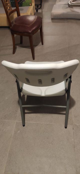 Sedia pieghevole di design solida Nuova