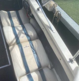 Barco de recreo Glastron la Raya