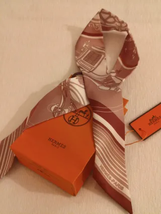 Pañuelo Twilly Seda Hermès Marrón y Beige