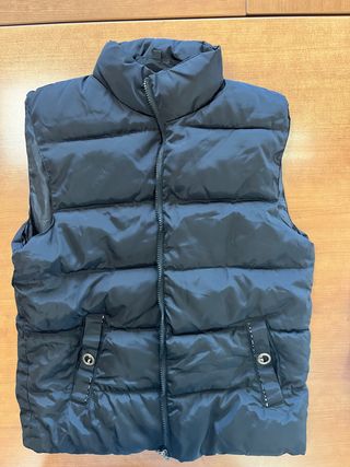 Chaqueta Plumas sin Mangas. Nuevo sin etiquetas