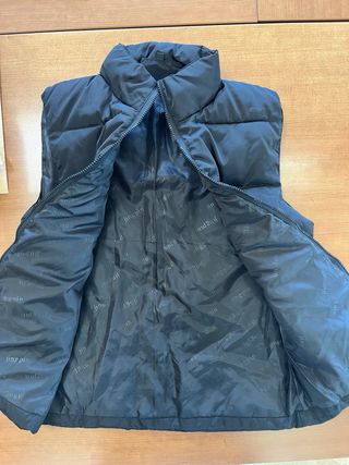 Chaqueta Plumas sin Mangas. Nuevo sin etiquetas