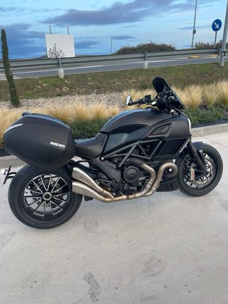 Ducati Diavel 1200 2016 28500km con muchos extras